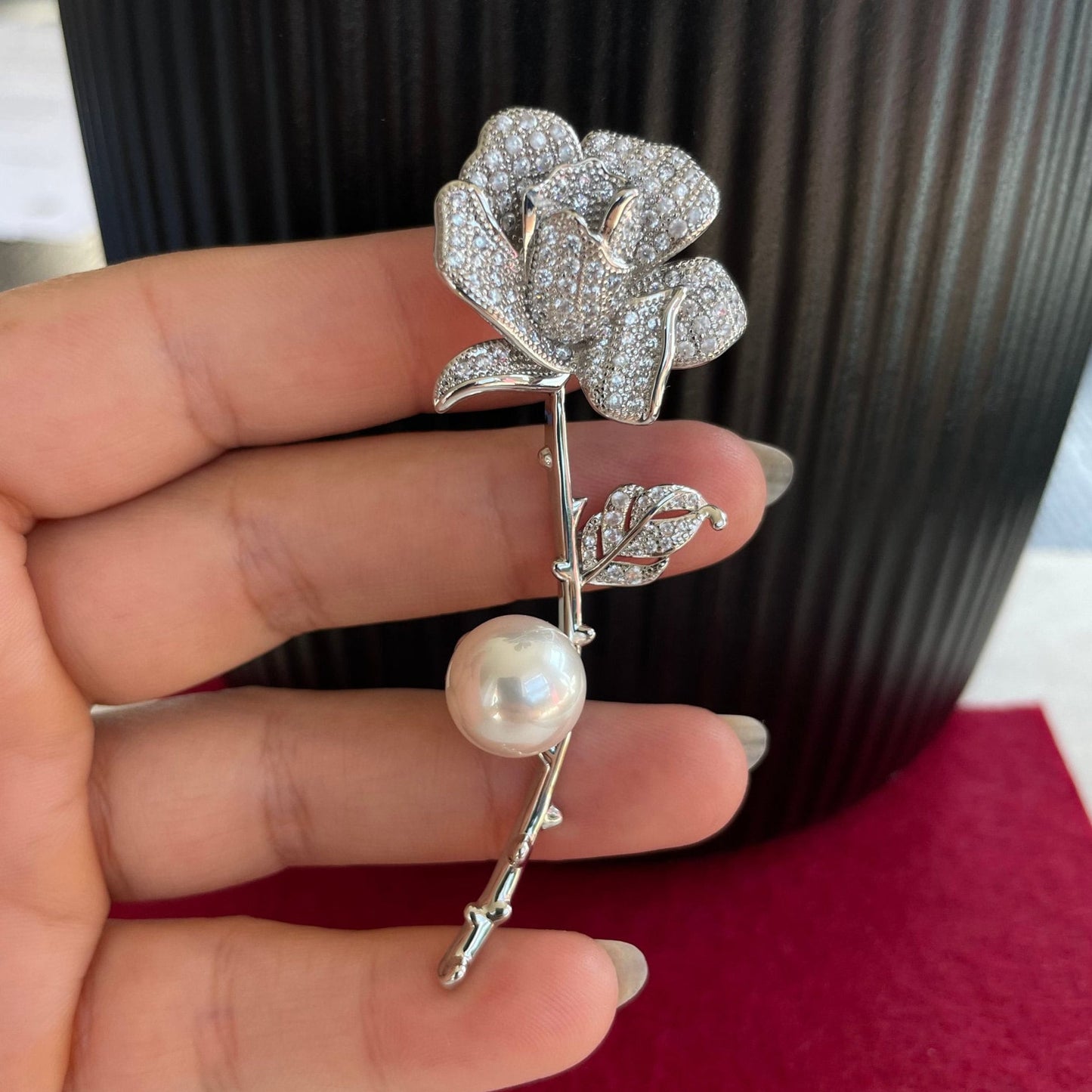 Gold rose flower pearl pin brooch