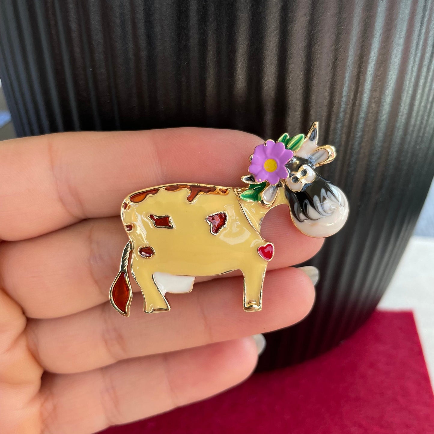 Cute cow daisy flower gold pin brooch