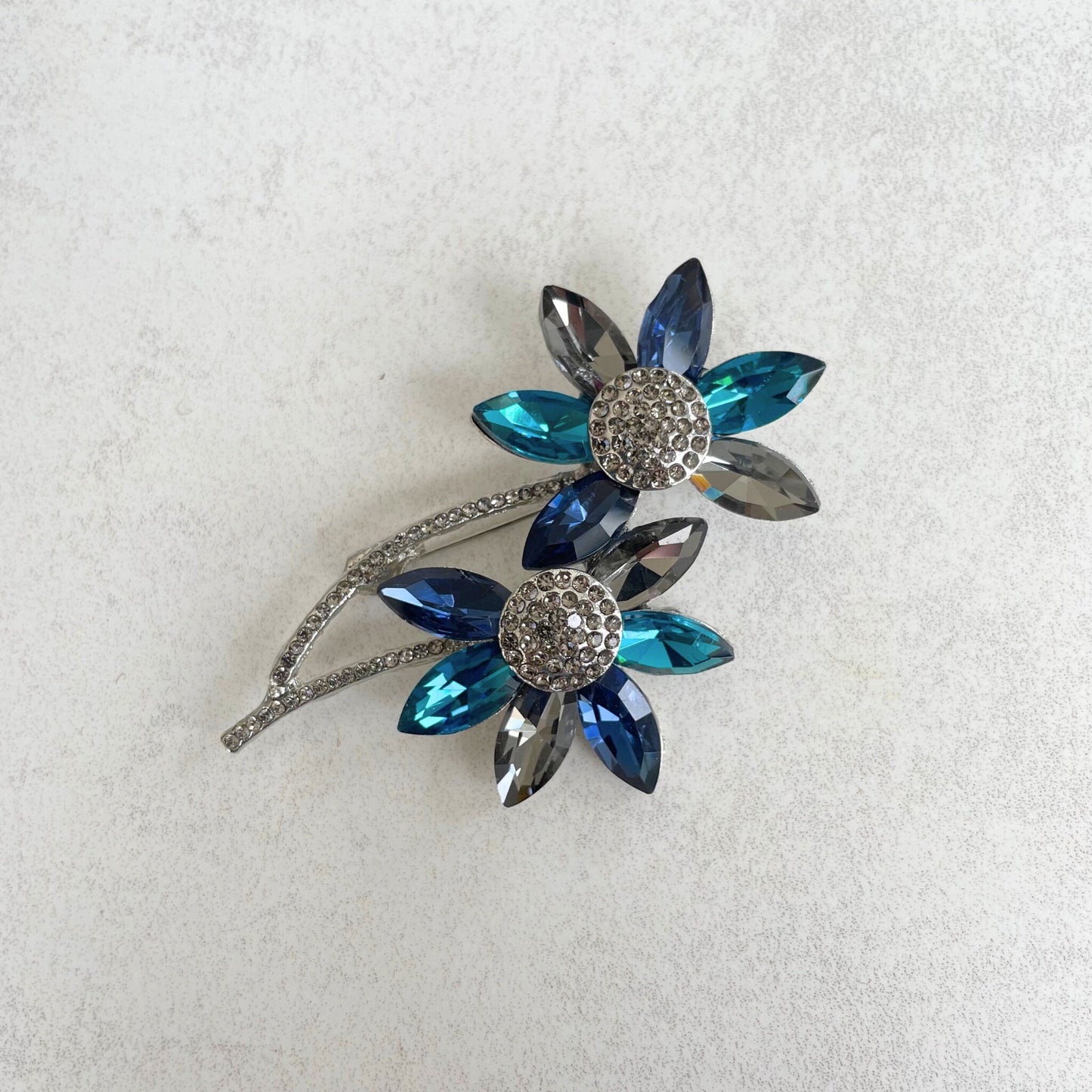 Delicate sunflower pin brooch