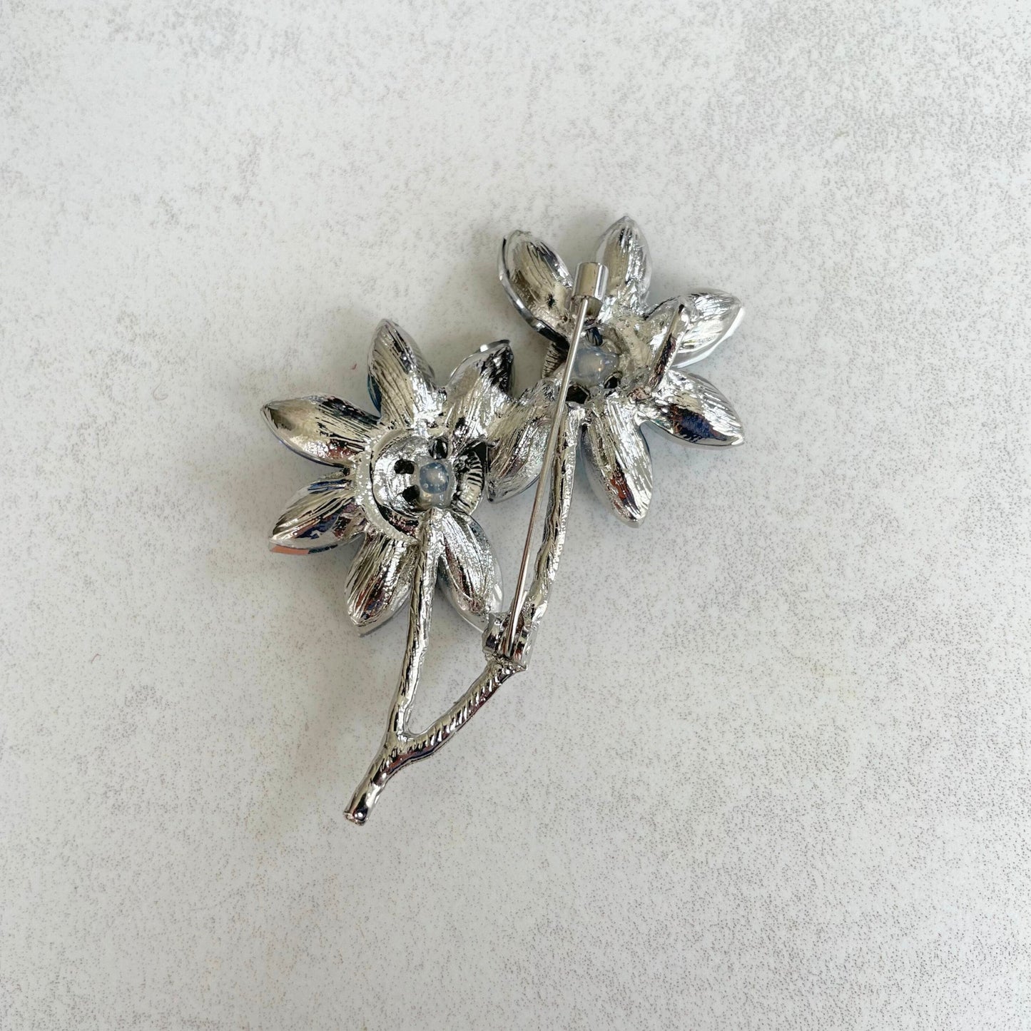 Delicate sunflower pin brooch