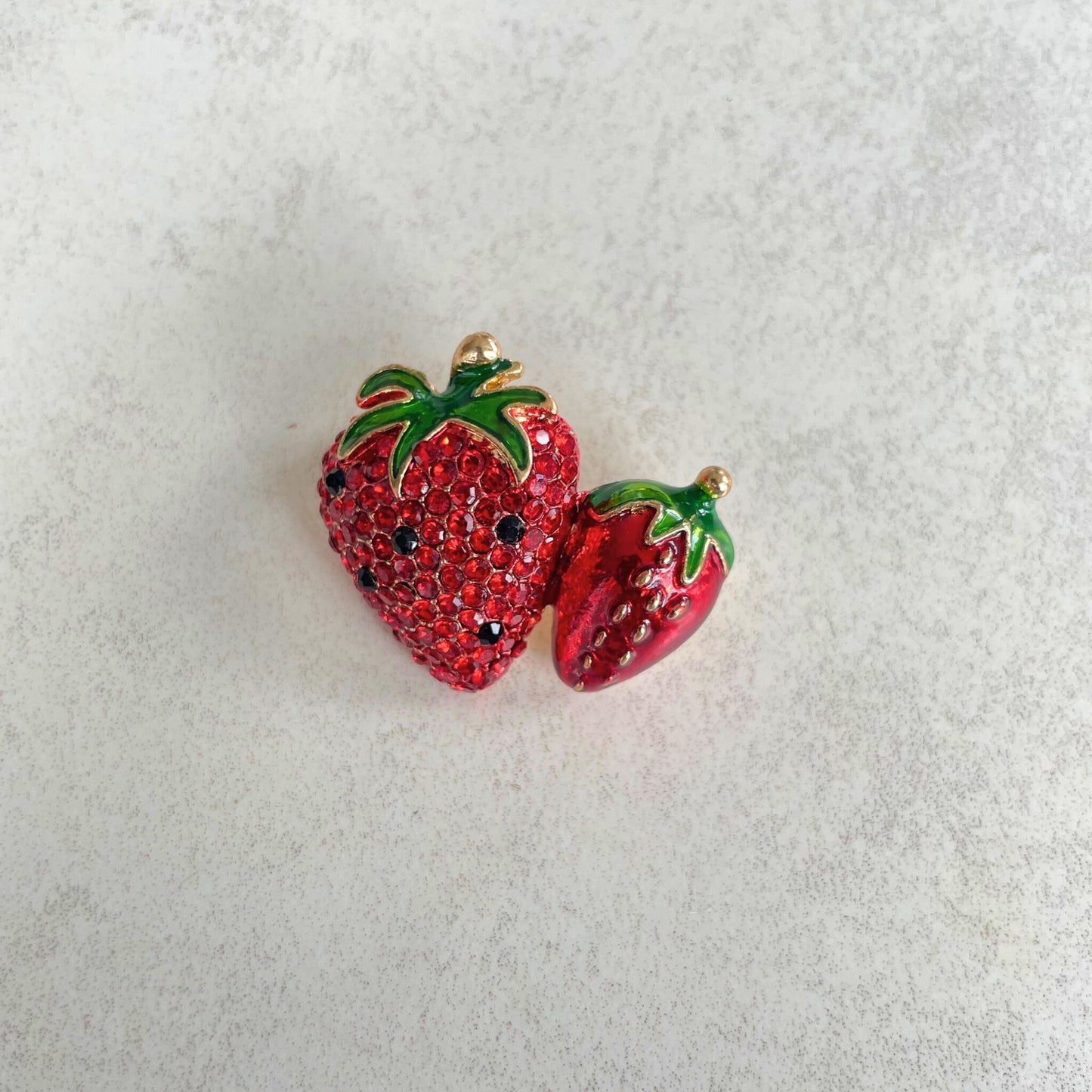 Retro red enamel strawberry gold pin brooch