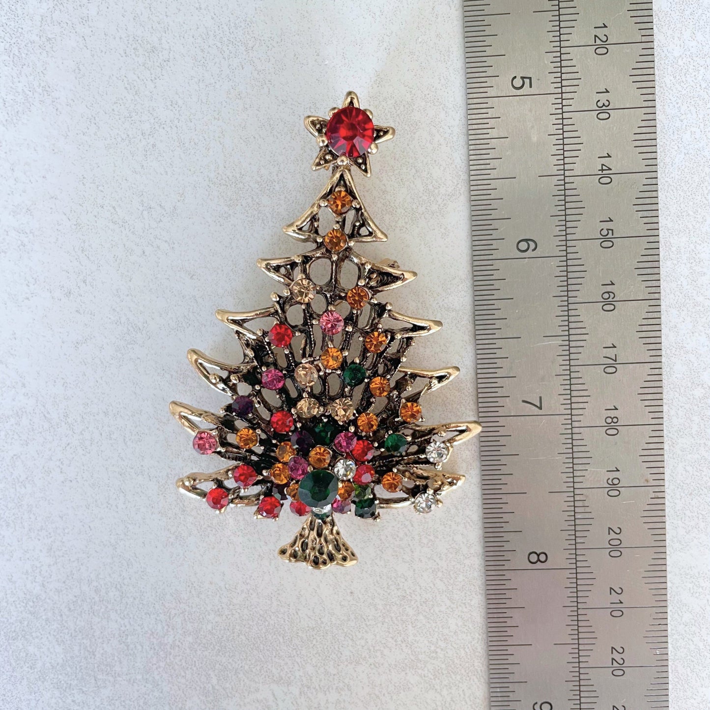 Charming multicolour crystal Xmas tree gold pin brooch