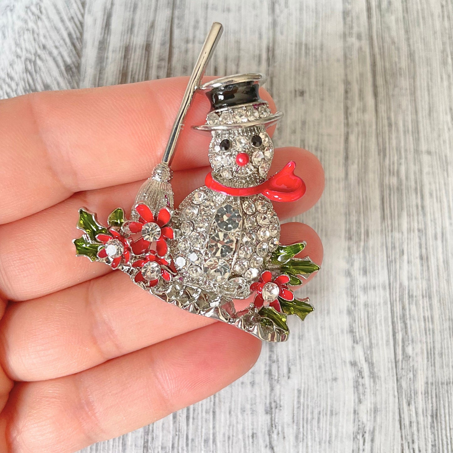 Charming crystal snowman silver pin brooch