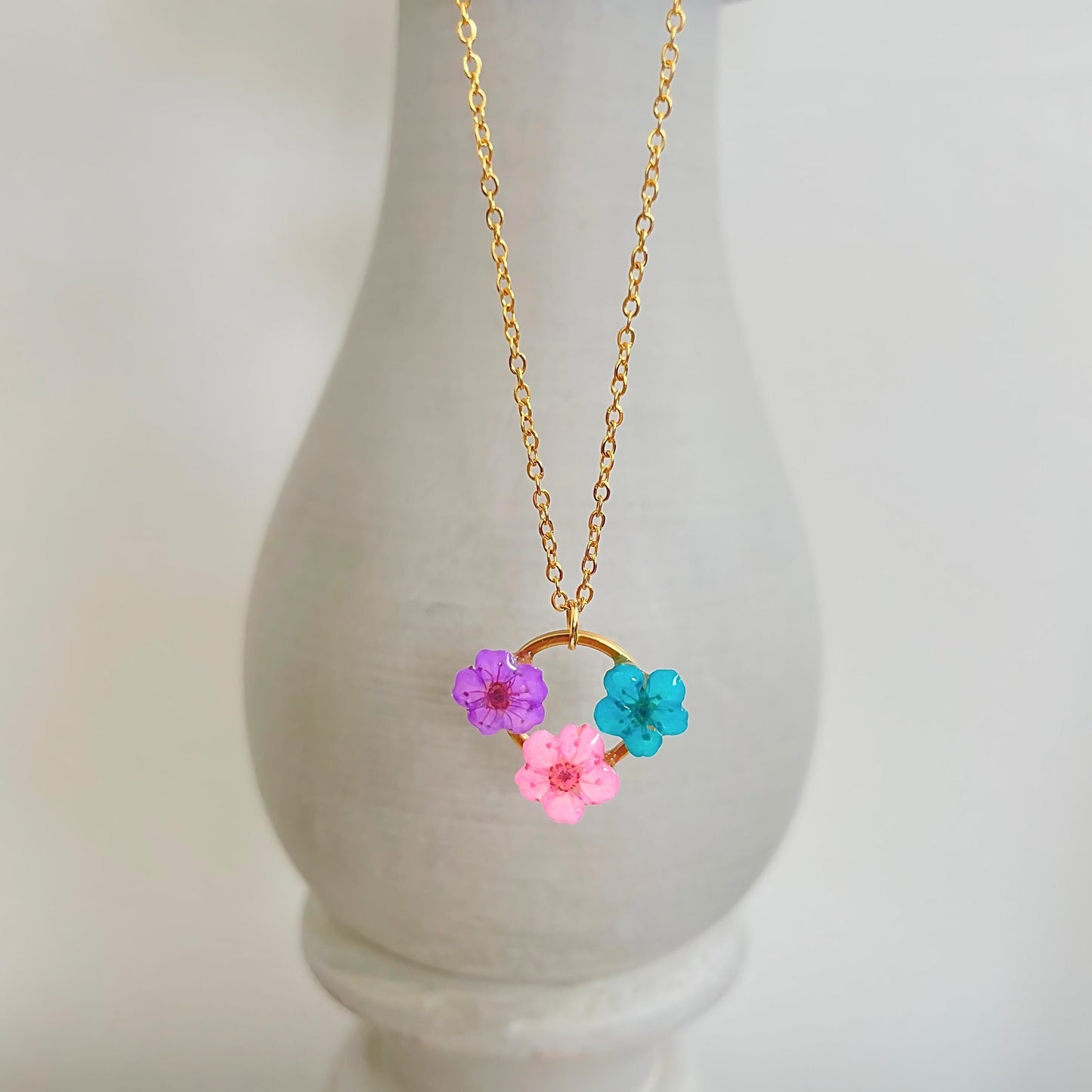 Colourful Flower Circle Pendant Necklace