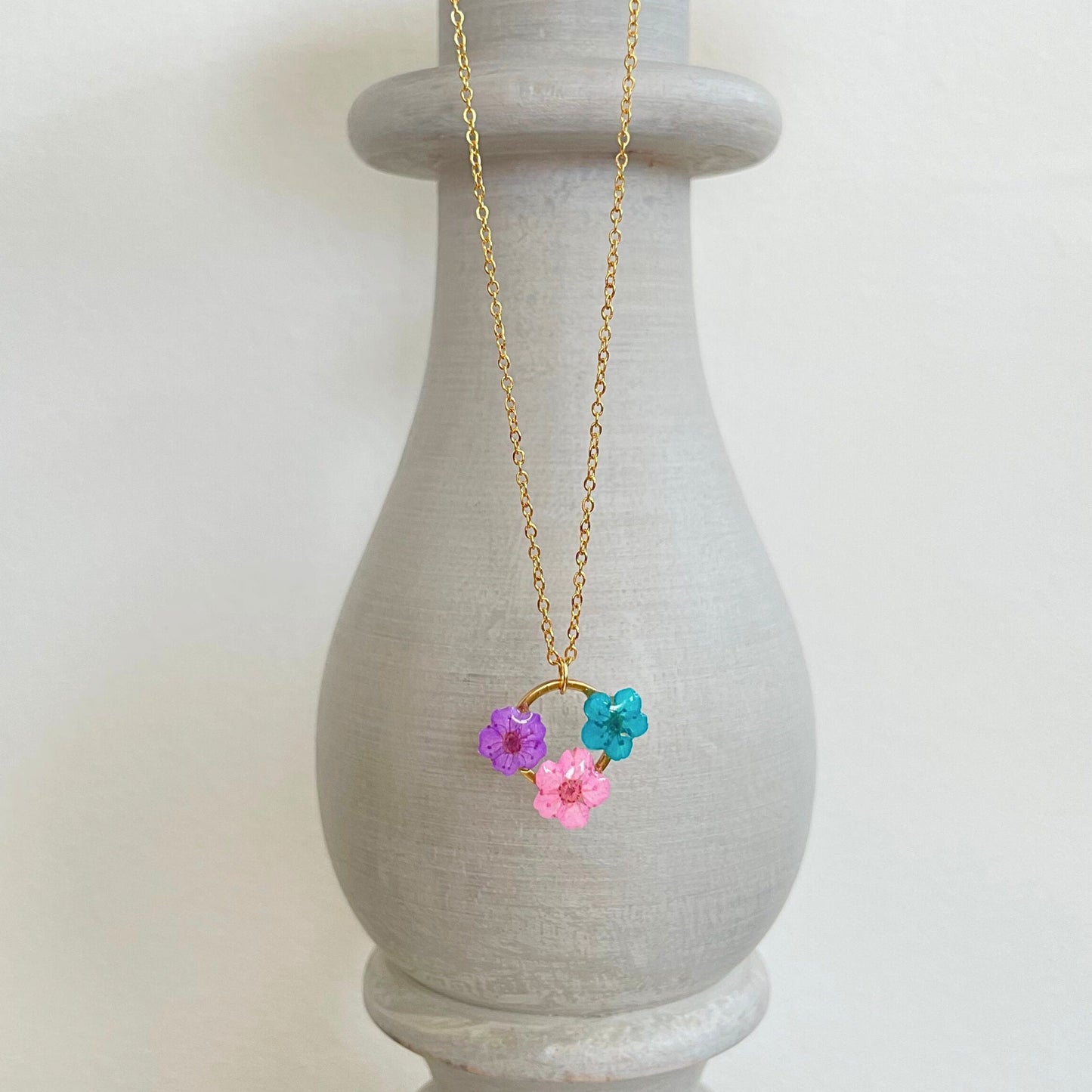 Colourful Flower Circle Pendant Necklace