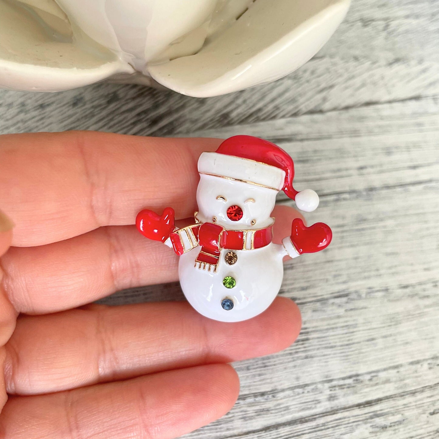 Charming red & white enamel snowman gold pin brooch