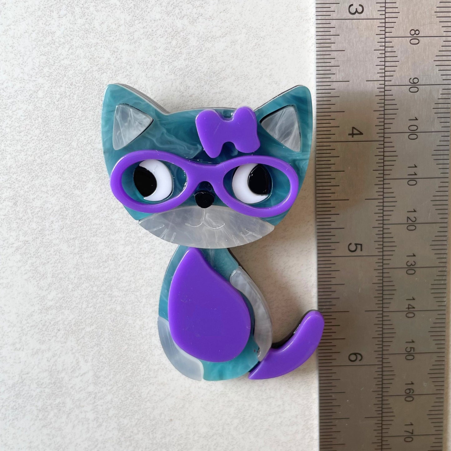 Art Deco charming purple & blue cat acrylic pin brooch