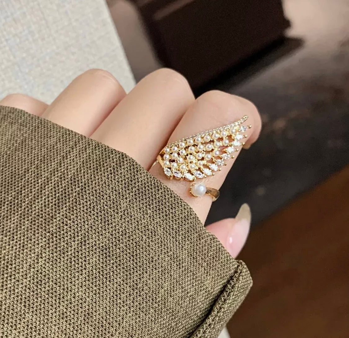 Luxury Pearl Wing Shape Gold Open Rings