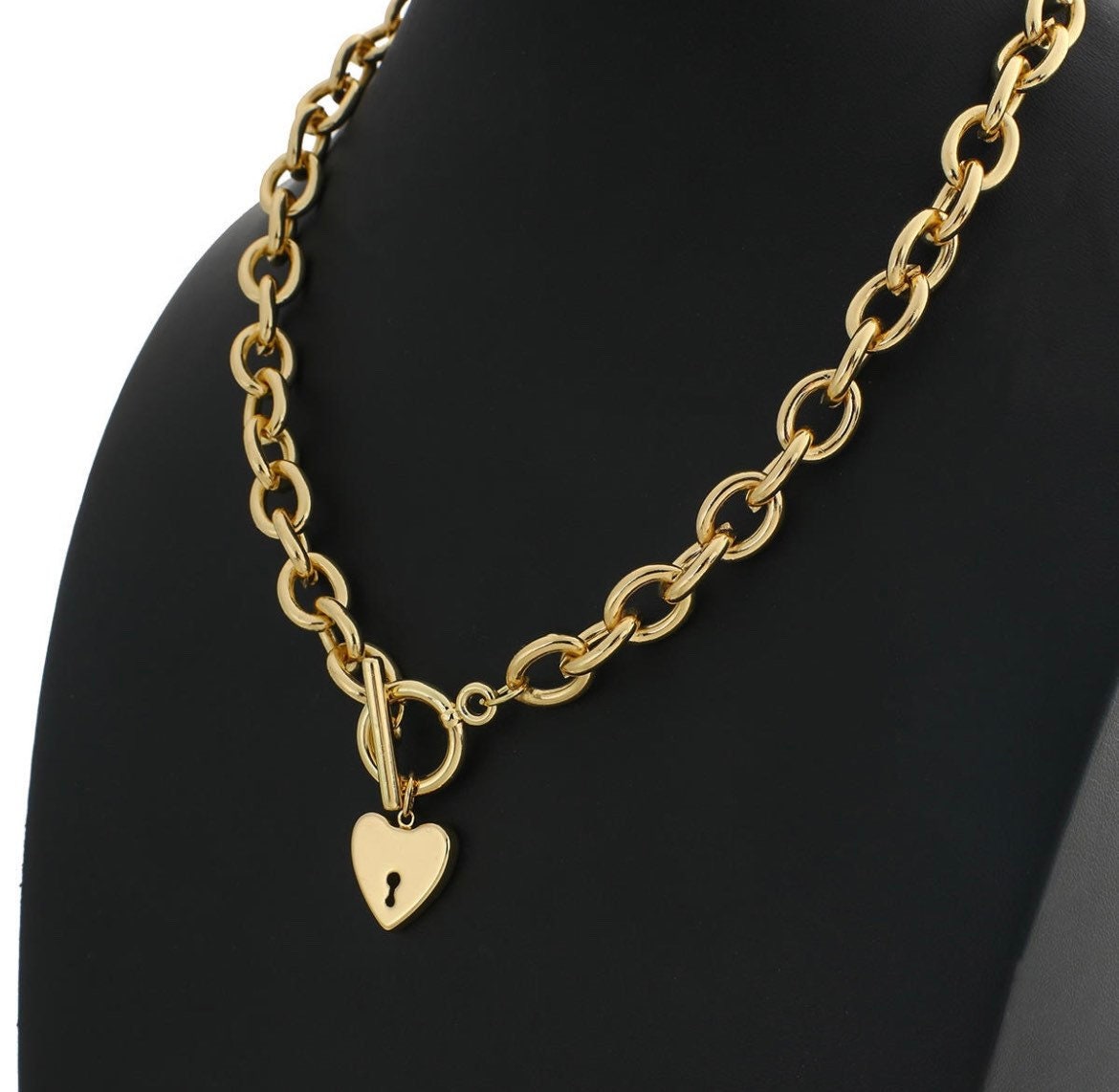 Dainty Heart Shaped Pendant Necklace,Chunky Gold Chain,Large Rolo Chain Necklace ,Gold Necklace,Heart Necklace,Choker Necklace,Gift For Her