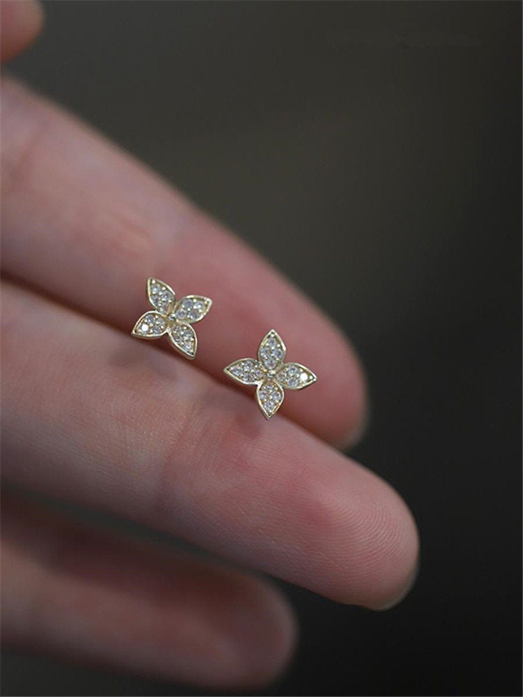 Flower CZ Stud Earrings-Tiny CZ Earrings-Minimalist Flower Stud-Dainty Stud Earrings-Gold Flower Stud Earrings-Stud Earrings Sterling Silver