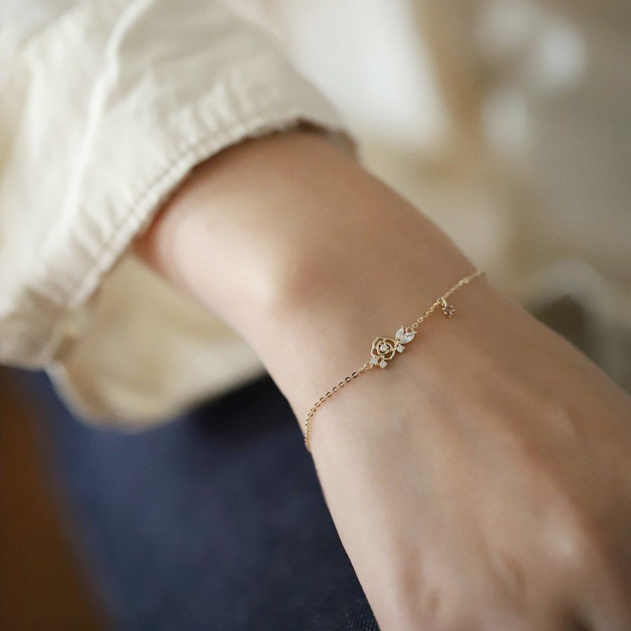 Fettero Delicate Simple Chunky Link Chain Bracelet for Women Minimalist  Gold Bracelet Adjustable – Holymagic
