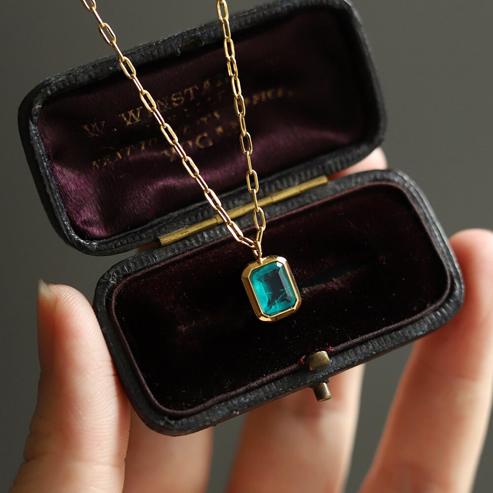 18K Gold Green Cz Rectangle Pendent Necklace- Minimalist Geometric Pendant Necklace-Green Stone Necklace- Dainty Gold Necklace-Gift For Her