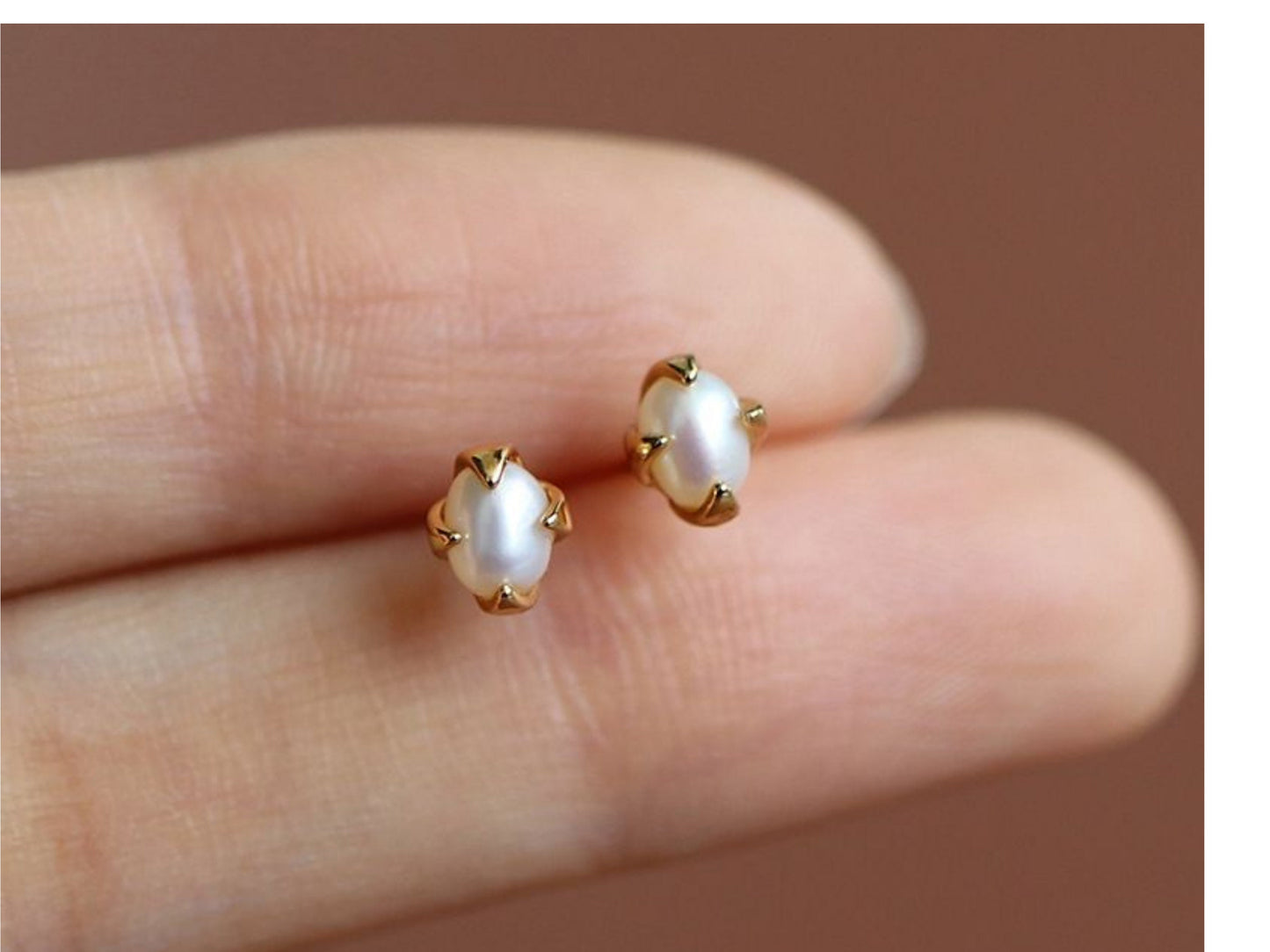 Dainty Oval Pearl Stud Earrings