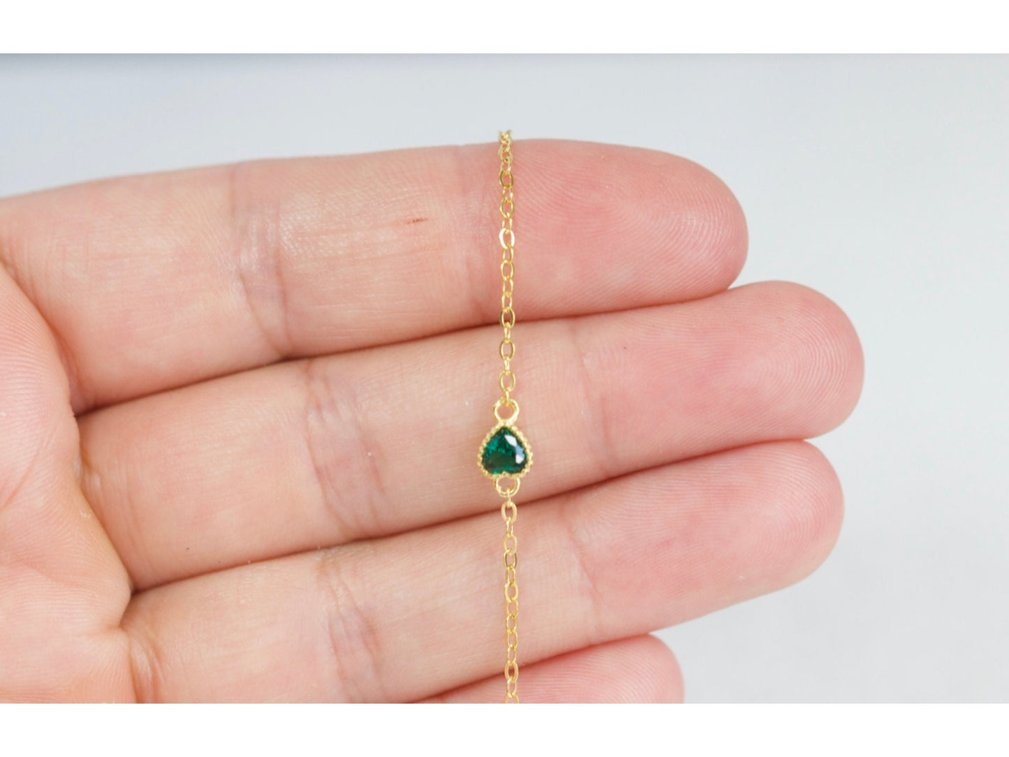 MinimalistTiny Green Emerald Heart Bracelet