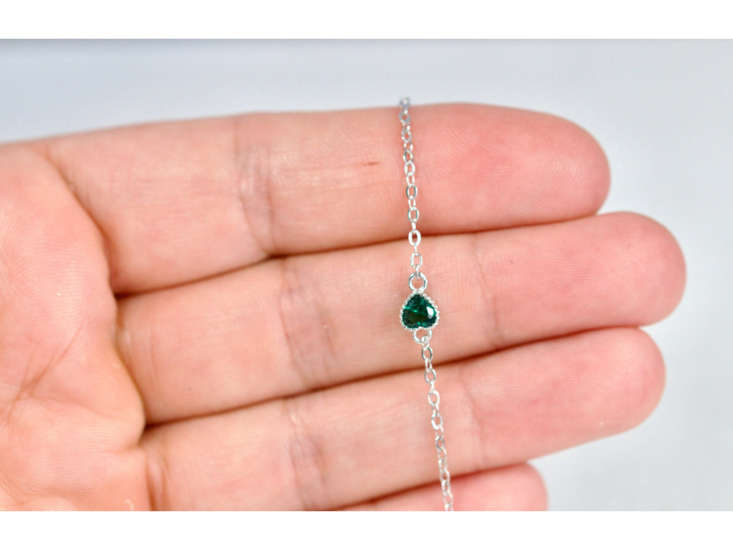 MinimalistTiny Green Emerald Heart Bracelet